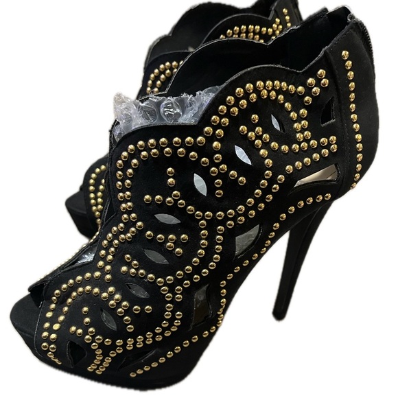 JustFab Elegant Suede Black and Gold Ankle Boot Women's Heels, Size 8 - Picture 1 of 12